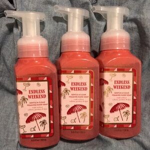 White Barn / Bath & Body Works- Endless Weekend